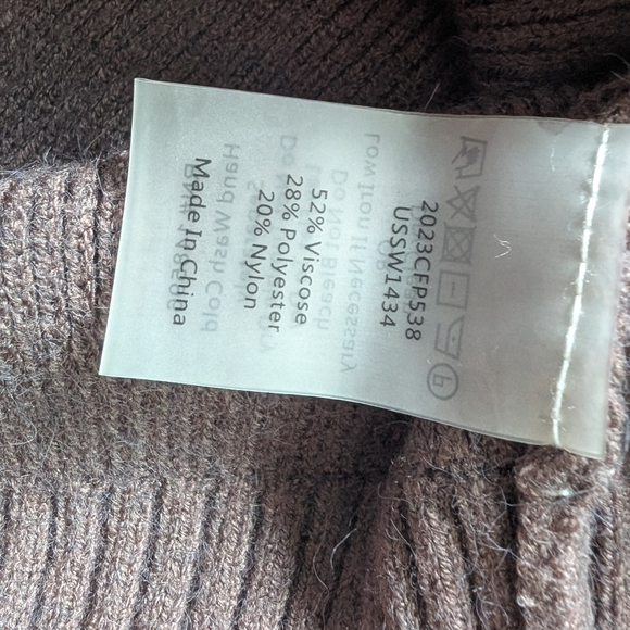 Universal Standard V Neck Sweater Purple Gray sz M (18-20) NWT - Picture 7 of 7